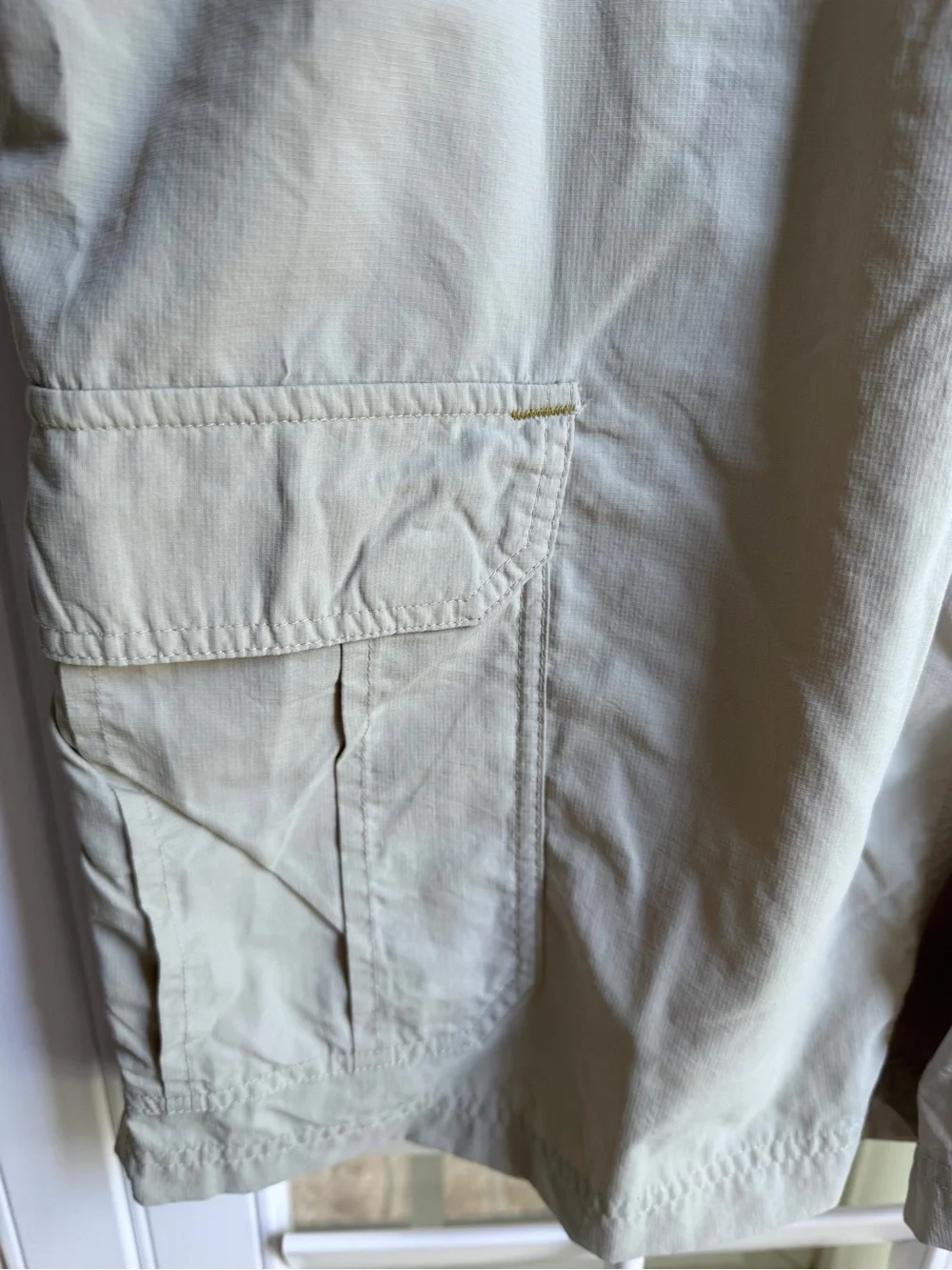 Columbia Field Gear lightweight cargo shorts. XL